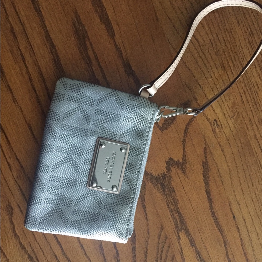 Michael Kors Tech wallet